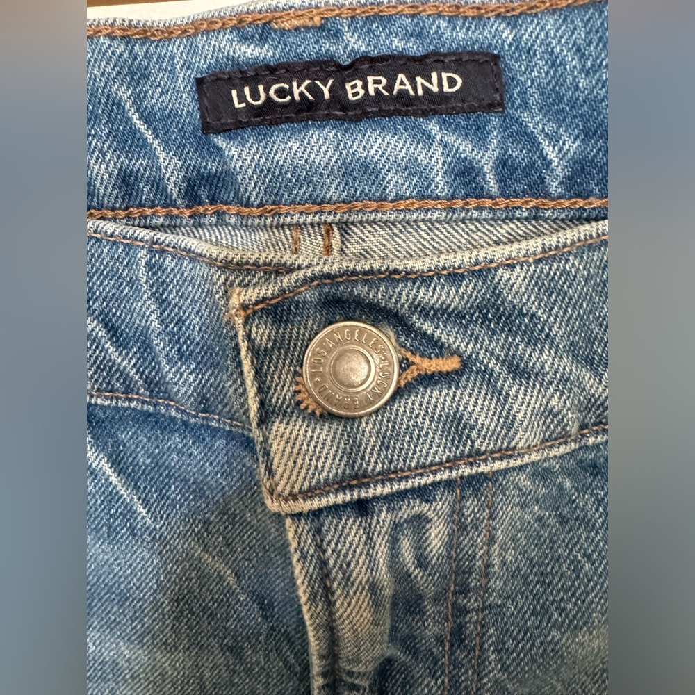 NWOT Embroidered Lucky Brand Mid Rise
Boyfriend Floral Jeans, Sz 6 - Picture 2 of 12
